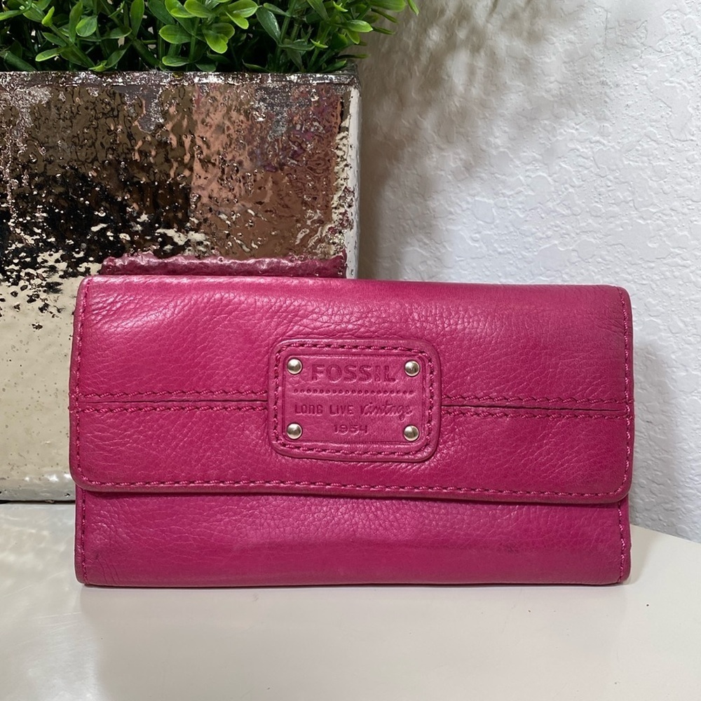 Fossil Pink Leather Wallet